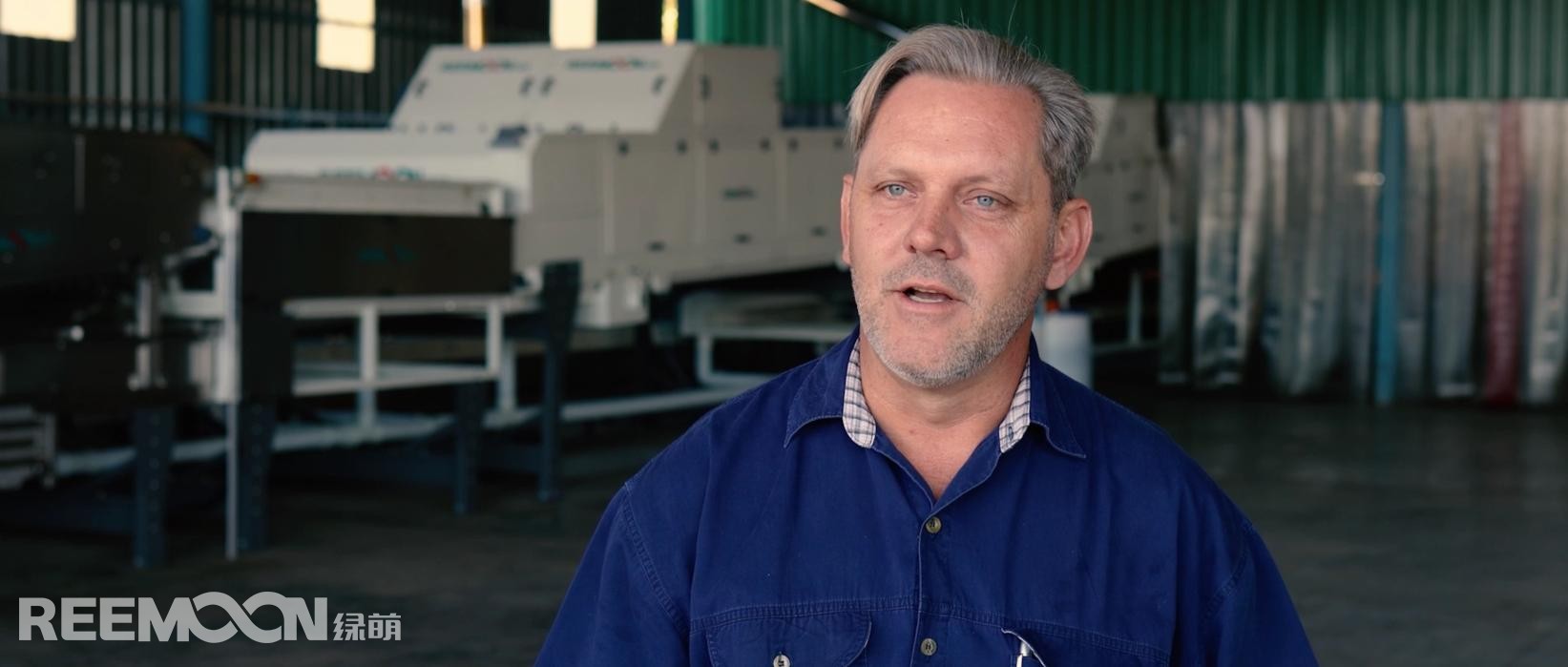 近日，全球水果知名品牌Unifrutti南非子公司引入的綠萌六通道柑橘分選線正式投入運(yùn)營(yíng)。Blyde River農(nóng)場(chǎng)葡萄柚分選現(xiàn)場(chǎng)，Unifrutti南非公司運(yùn)營(yíng)經(jīng)理Don coetsee對(duì)于綠萌的設(shè)備和服務(wù)給予了高度評(píng)價(jià)?！熬G萌的設(shè)備充分滿(mǎn)足了包裝廠的水果分選分級(jí)包裝需求，我們已經(jīng)看到了綠萌的設(shè)備運(yùn)行情況，它確保了我們的水果包裝質(zhì)量，綠