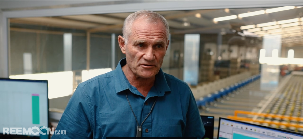 如何確保柑橘品質(zhì)的一致性，提高柑橘分選包裝效率，打造高品質(zhì)柑橘品牌，是目前眾多柑橘包裝廠面臨的一大問(wèn)題。Ambrosia Citrus Estate便是其中之一。在擁有美麗山區(qū)的南非林波波省，Ambrosia Citrus Estate公司每年收獲超過(guò)21,000噸水果。作為本地水果的自主出口商，Ambrosia被譽(yù)為該地區(qū)頂尖的柑橘生產(chǎn)商之一。Ambrosia C